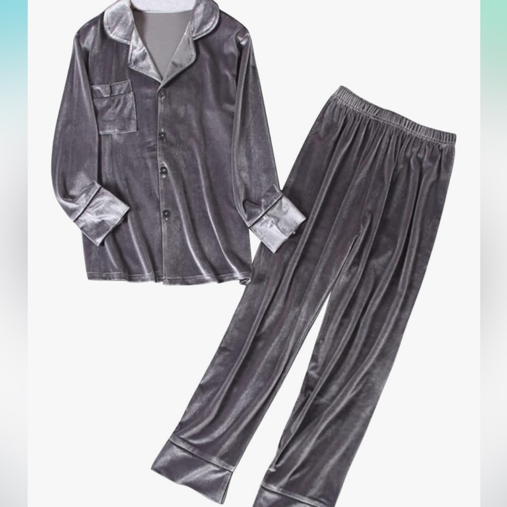 House of Harlow 1960 Silver woman’s  Pajama Set